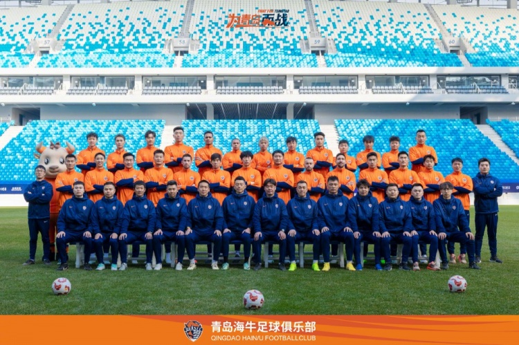  青島海牛一線隊(duì)名單：老將鄭龍、薩里奇坐鎮(zhèn)，金洋洋等新援在列
