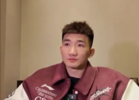  咋形容你和王博的關(guān)系？孫銘徽：像家人 他訓(xùn)練&生活中很照顧我們