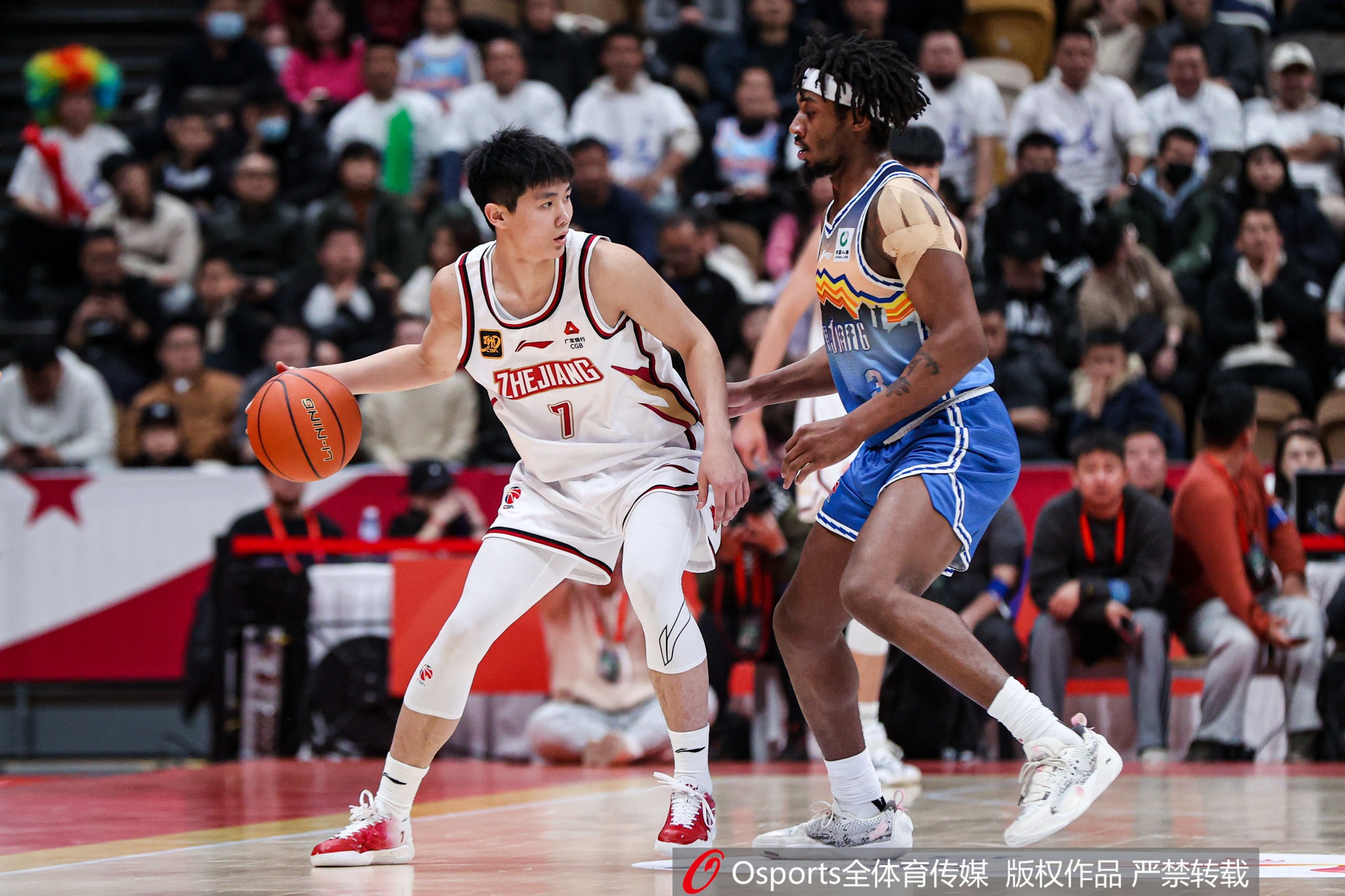  未來(lái)可期！17歲小將李?lèi)傊?中2拿5分1板1斷 單斷外援&壓哨三分