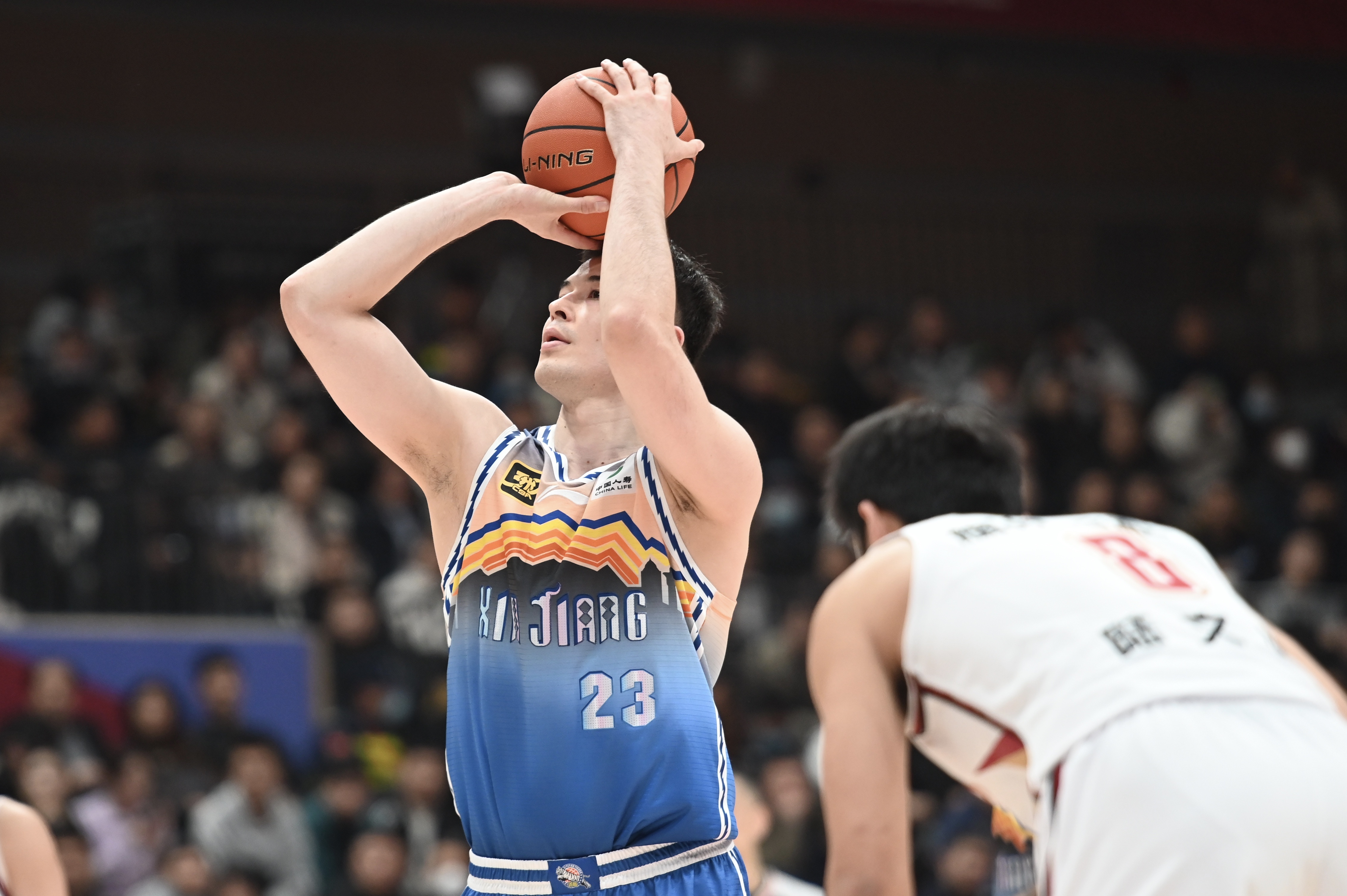  高效表現(xiàn)！阿不都沙拉木10中7拿下17分9板 其中4個前場板