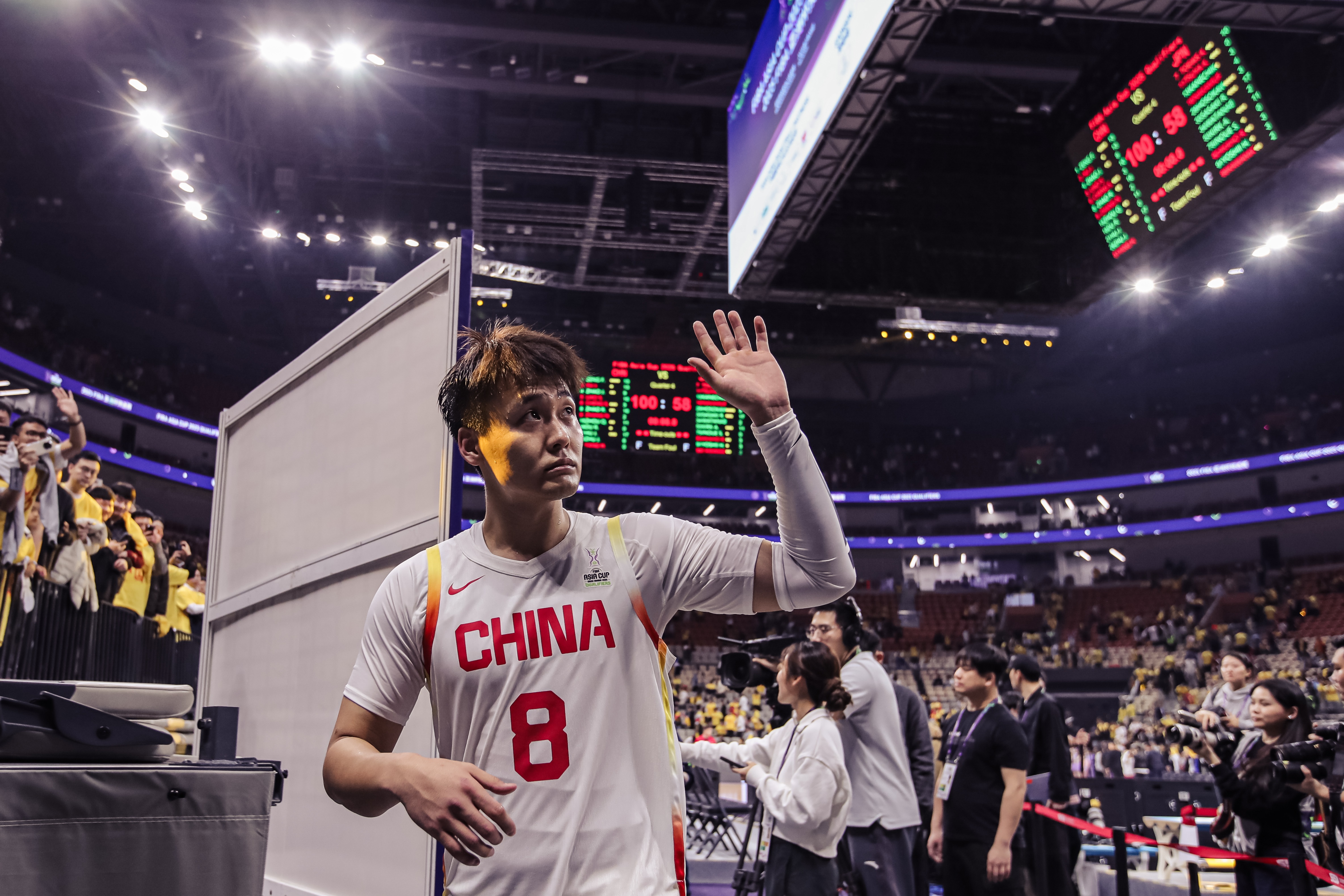  奠定基調(diào)！趙睿三分4中3攻下15+5+5 次節(jié)連得10分帶隊(duì)拉開分差